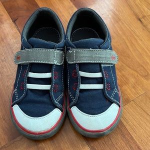 Toddler boys See Kai Run sneakers